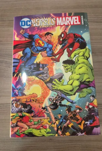 Dc versus marvel Omnibus importado