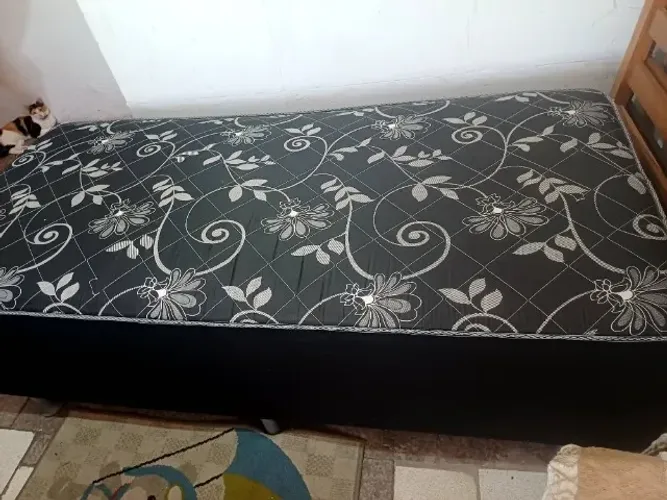 ? cama box solteiro 300.00