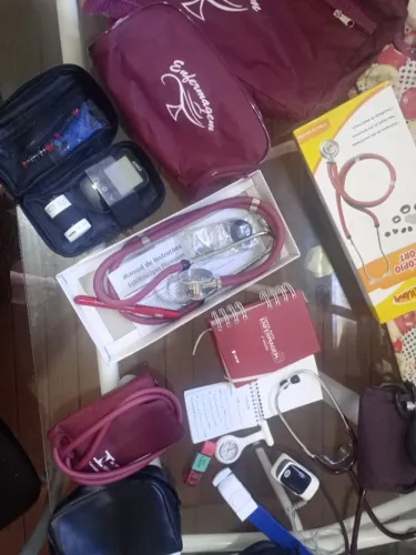 Utensílios de técnico de enfermagem