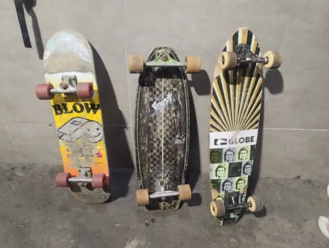 Vendo 3 skates Gringos 800$ com capacete de brinde 