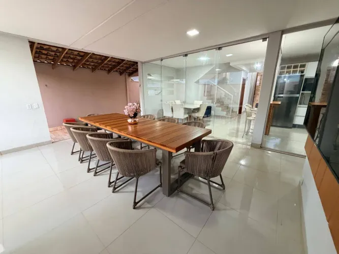 Sobrado com 4 quartos no Condominio Belvedere 1