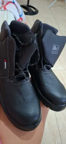 Bota de couro dracol