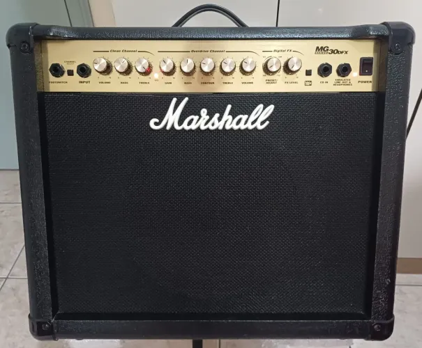 Amplificador Marshall MG Dfx30