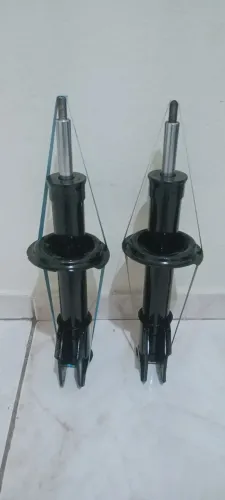 Vendo par de amortecedores dianteiros do uno 