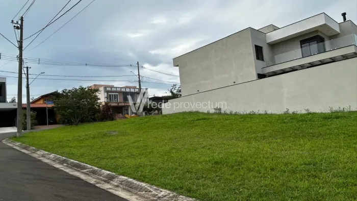 Terreno à venda no Condomínio Parque dos Alecrins