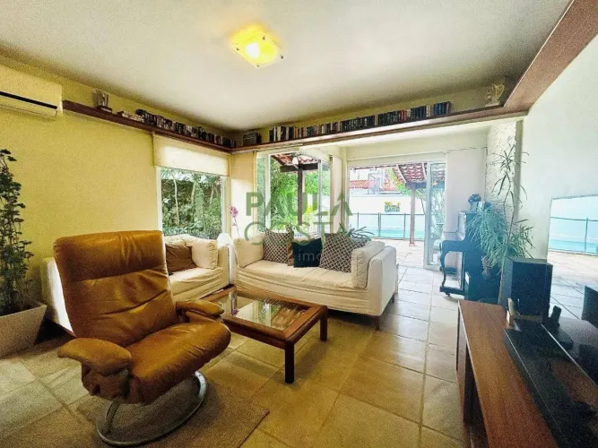 Barra da Tijuca | Casa de Condomínio 4 quartos, sendo 1 suite