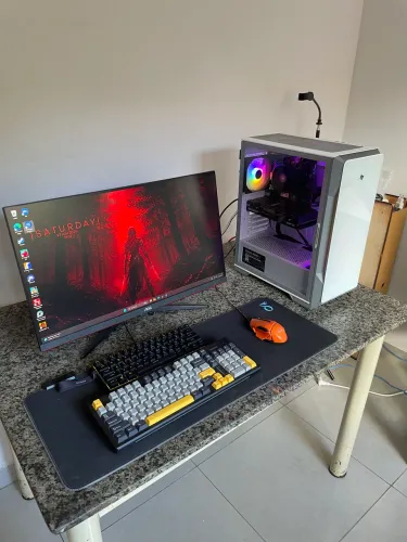 Vendo PC gamer completo com monitor, mouse e teclados