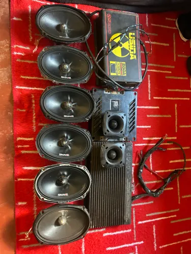 Vendo som automotivo