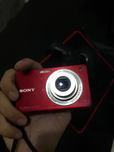 Sony Cybershot 14.1 megapixels Vermelha