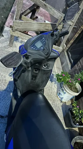 Moto Fluo 125