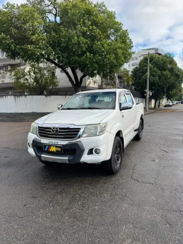 Toyota Hilux CD SRV 4X2 2.7 Flex 16V Aut. 2015