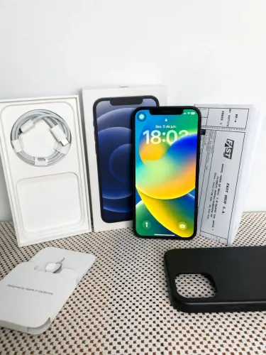 iPhone 12  com 64GB todo original 