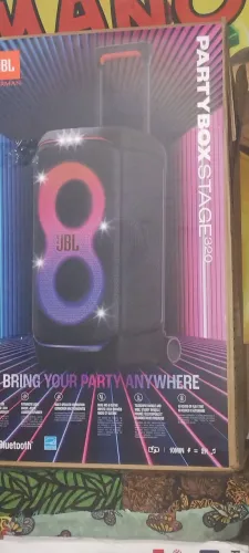 jbL partybox 320 de vitrine apenas 2.300 reais aceito cartão ZAP *90 aproveite