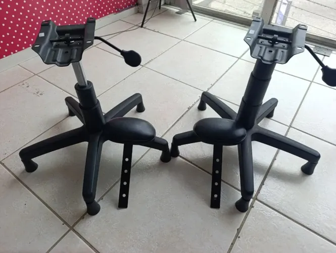 VENDO BASE DE CADEIRAS .
