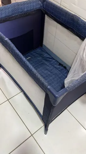 Quadrado da marca COSCO COMPLETO.<br>Incluso colchão +musquiteiro e capa .