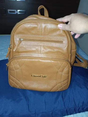 Vende-se mochila da marca couro café