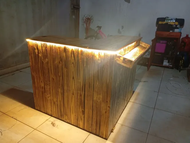 Balcão palet com led