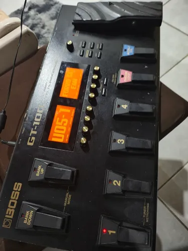 Boss GT 100 