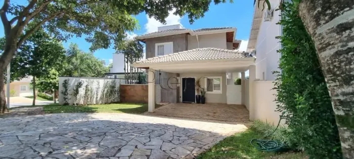 Casa à Venda no Condomínio Santa Tereza, Valinhos.