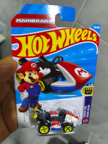 Hot Wheels Mario Standard Kart 129/250