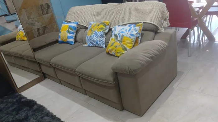Sofá retrátil 3 lugares