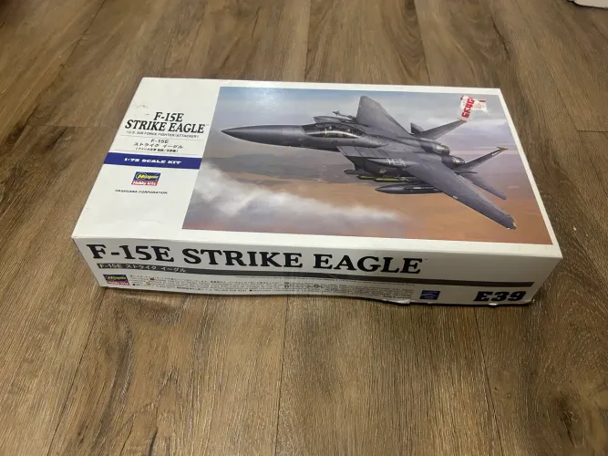 Plastimodelismo caça F15 striker eagle 1/72