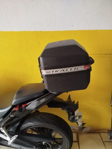 Vendo baú givi 27 litros