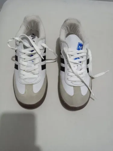 Vendo 2 pares de tênis