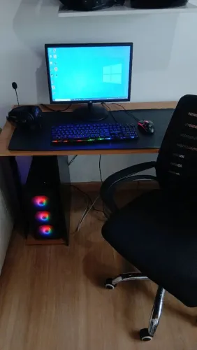 `SETUP GAMER COMPLETO i5 16GB RGB + MESA + CADEIRA + MONITOR - SEMINOVO COM CAIXA`