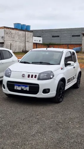 Fiat Uno Sporting 1.4 EVO Fire Flex 8V 4P 2012