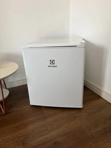 Frigobar Electrolux 47 Litros Branco (Modelo EM50) - Excelente Estado