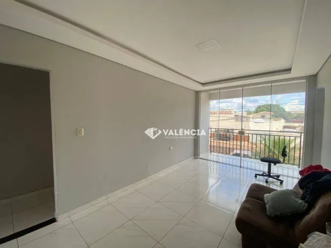 Apartamento com 3 Quartos para Alugar por R$ 2.500,00 na Rua Padre Anchieta, 642 - Parque 