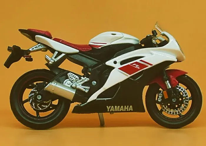 Miniatura moto Yamaha speed.