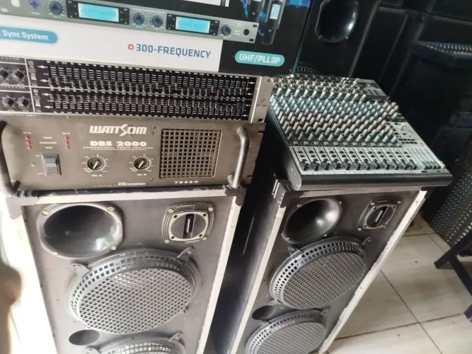 SOM PROFISSIONAL SEMI-NOVO COMPLETO P/BANDA/IGREJA)