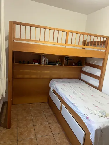 Vendo cama triliche madeira maciça 