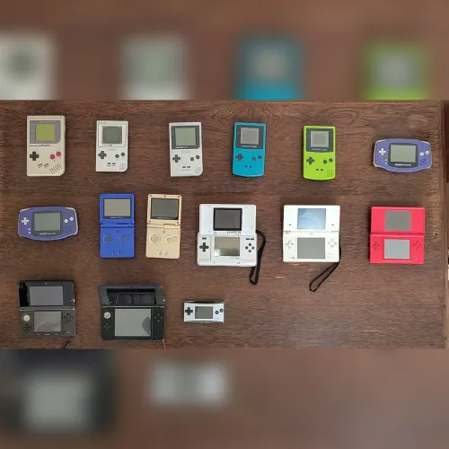 Coleção Rara de Portáteis Nintendo: Game Boy, DS e 3DS (15 Itens)