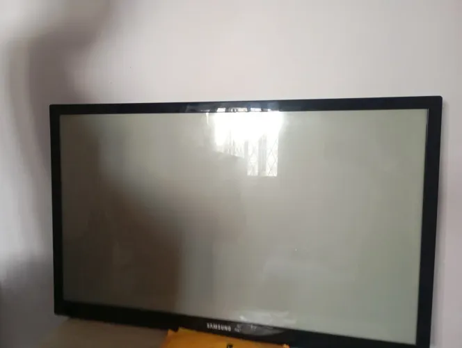 Tv com defeito parou de funcionar do nada