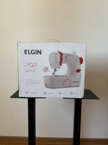 Máquina de costura Elgin Pop