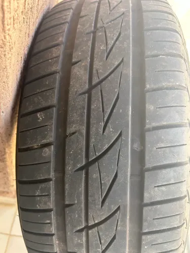 Vendo pneu