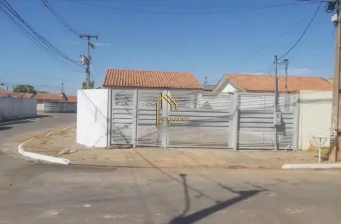 VENDE-SE CASA DE ESQUINA  RESIDENCIAL CLÁUDIO MARCHET