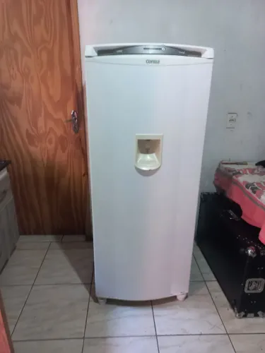 Vende-se geladeira cônsul Frost free