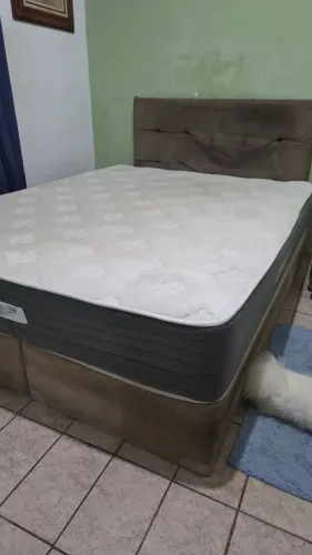 Cama box casal Queen R$350