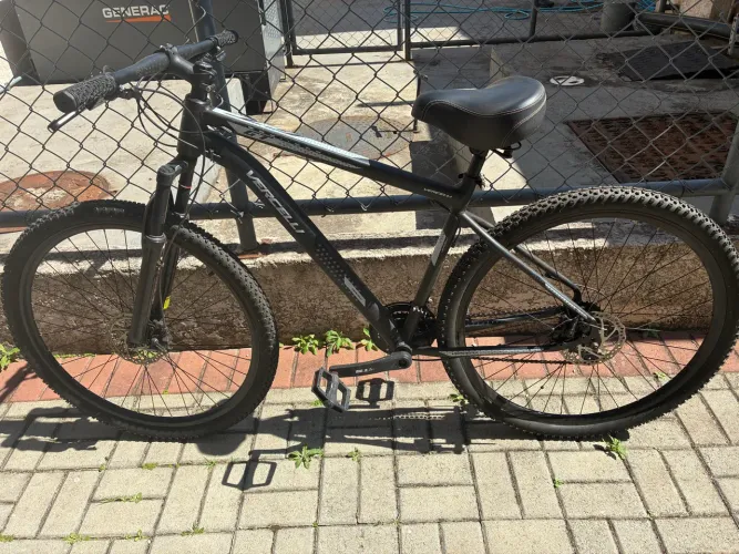 Bicicleta Vercelli Aro 29 - Preta