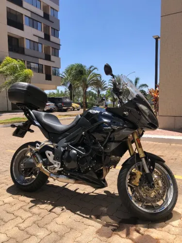 Triumph Tiger 1050cc raríssima!!! Para quem é apaixonado por alta cilindrada com conforto.