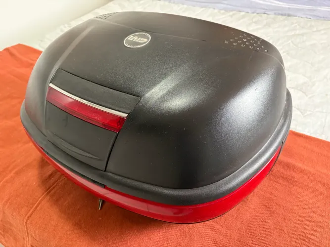Bauleto Givi 46L E460 Monokey com Base de fixação 