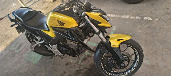 Pra vender logo cb Twister 300