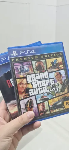 Gta 5 e Resident evil 3 remeke de ps4