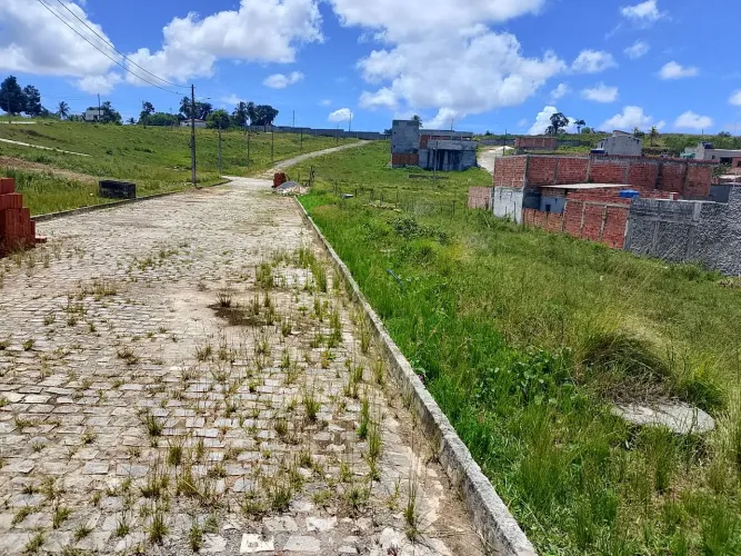 Passo terreno no loteamento luar Camaçari com escritura 