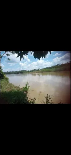 Troco por casa em Boa Vista essa chácara na beira do rio mucajai a 95km BV