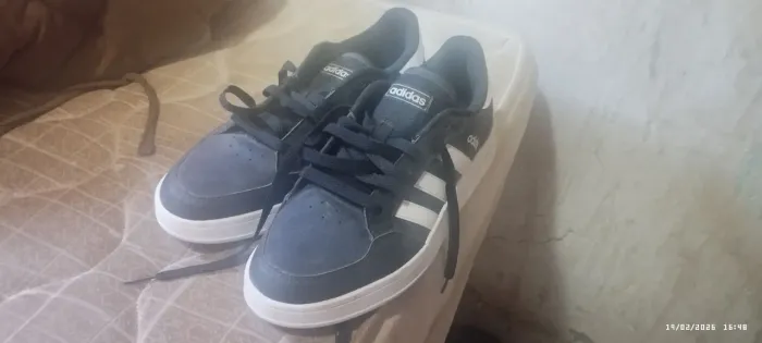Tênis Adidas nunca usado R$130